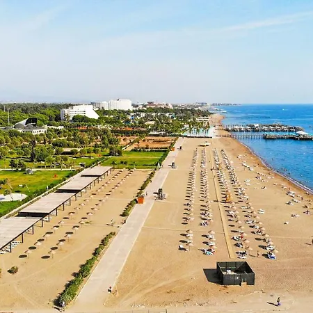 Paradise Town Royal Villa *