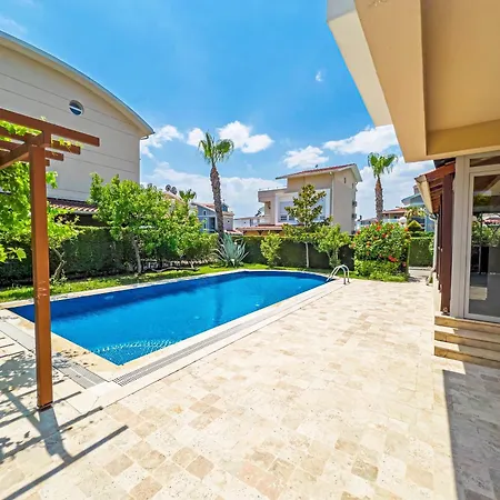 Villa Paradise Town Royal *